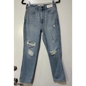 Hollister Curvy Ultra High Rise Mom Jeans Ripped Knee Size 2 26 W NWT Light Wash